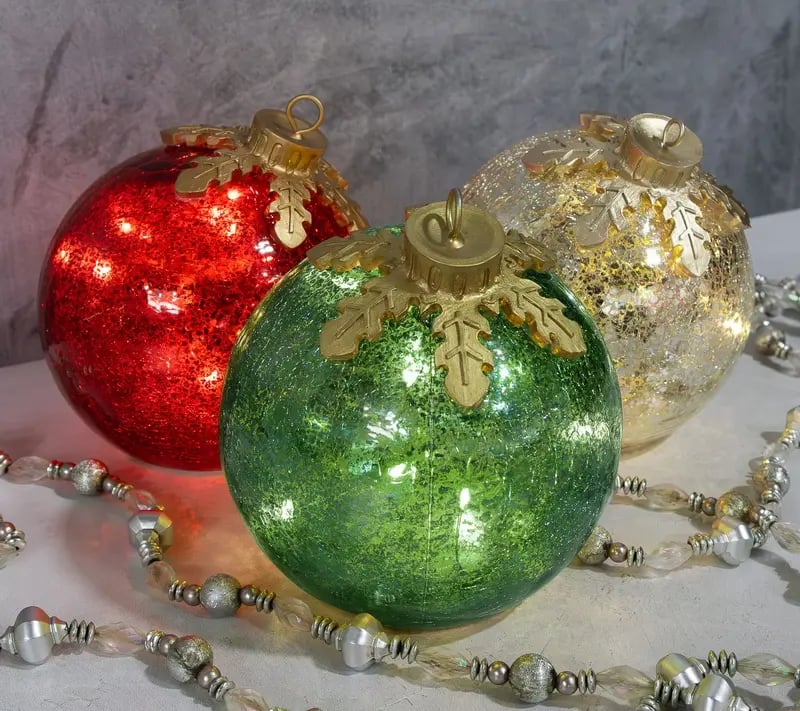 ๐
Glass Tabletop Christmas Ornaments ๐๐