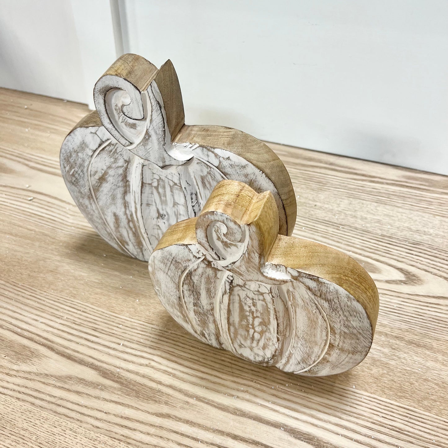 White Washed Mango Wood Pumpkins