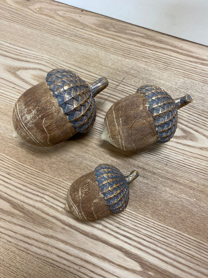 Resin Acorns
